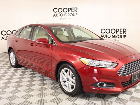 Used 2016 Ford Fusion SE w/ Equipment Group 202A FWD image 1