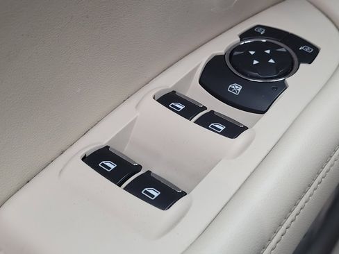 Used 2020 Lincoln MKZ image 27