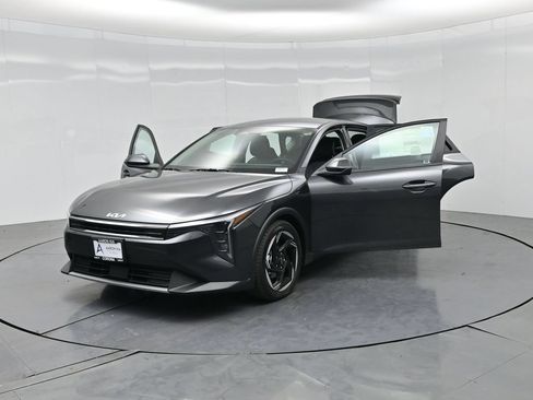 New 2026 Kia K4 EX FWD image 45