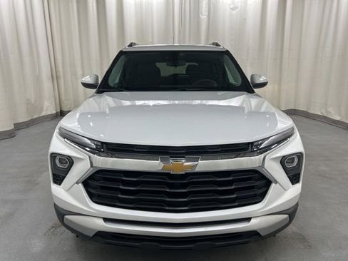 Used 2025 Chevrolet TrailBlazer LT AWD/4WD image 8