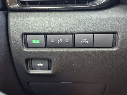 Used 2020 Nissan Sentra SV FWD image 22