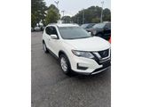 Used 2020 Nissan Rogue SV image 3