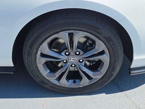 Used 2025 Honda Accord EX-L image 9