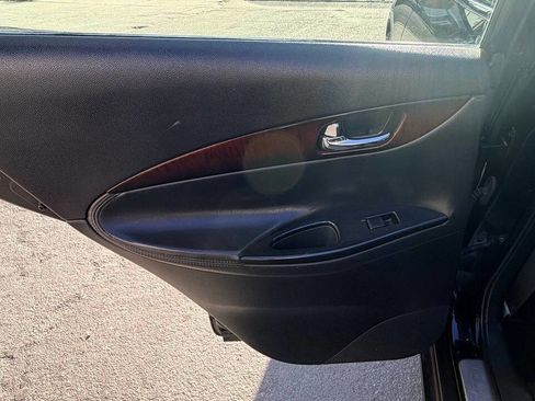 Used 2012 INFINITI EX35 Journey w/ Premium Pkg image 27