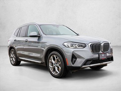 Used 2023 BMW X3 xDrive30i w/ Premium Package image 3