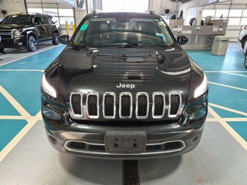 Used 2016 Jeep Cherokee Limited image 11