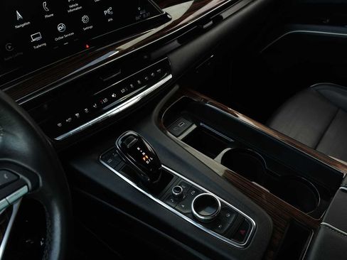 Used 2023 Cadillac Escalade ESV Premium Luxury w/ Performance Package AWD/4WD image 20