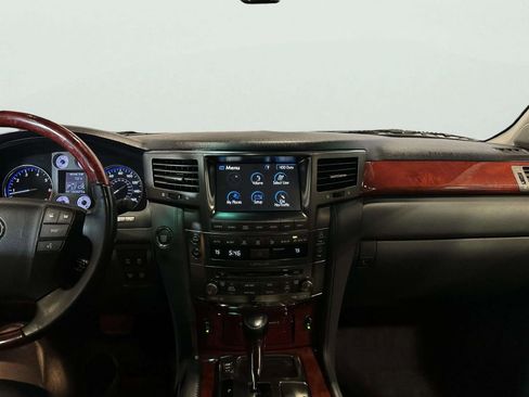 Used 2009 Lexus LX 570 4WD image 32