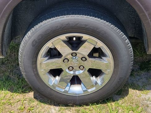 Used 2012 RAM 1500 Laramie RWD image 6