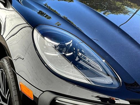 Certified 2026 Porsche Macan AWD/4WD image 23