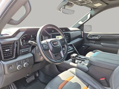 Used 2025 GMC Sierra 1500 AT4 w/ AT4 Premium Package AWD/4WD image 30