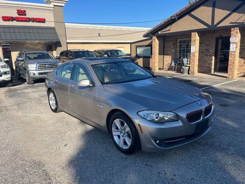 Used 2013 BMW 528i xDrive Sedan image 3