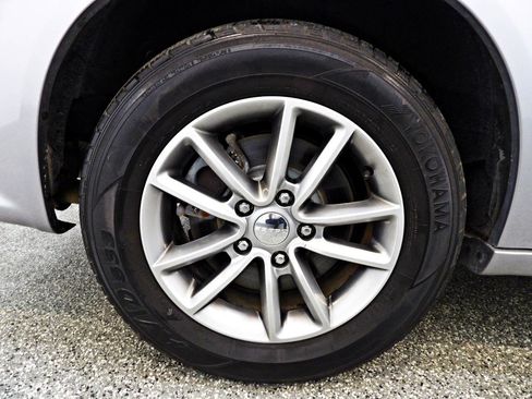 Used 2016 Dodge Grand Caravan SE FWD image 18