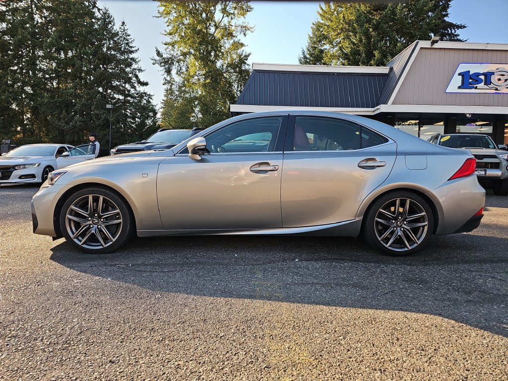 Used 2018 Lexus IS 300 AWD image 9