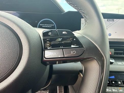New 2026 Hyundai Elantra SEL FWD image 27
