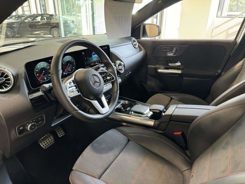 Certified 2021 Mercedes-Benz GLA 250 4MATIC image 28