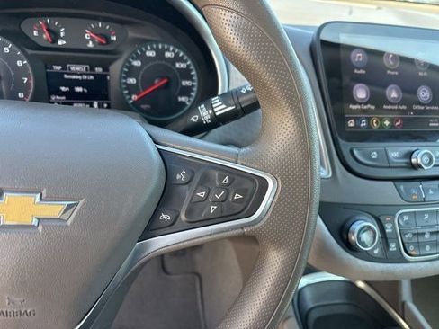 Used 2022 Chevrolet Malibu LT FWD image 18