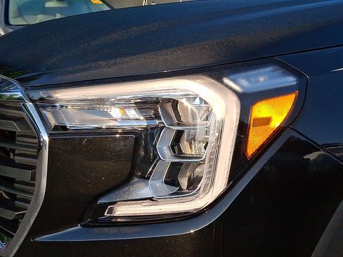 Certified 2024 GMC Terrain SLE FWD image 9