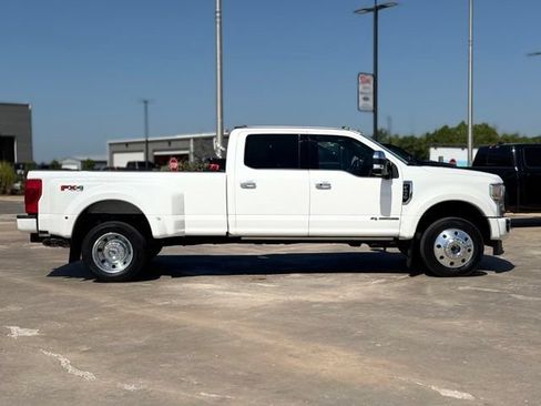 Certified 2022 Ford F450 Platinum w/ FX4 Off-Road Package AWD/4WD image 8