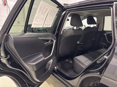 Used 2023 Toyota RAV4 XLE FWD image 27