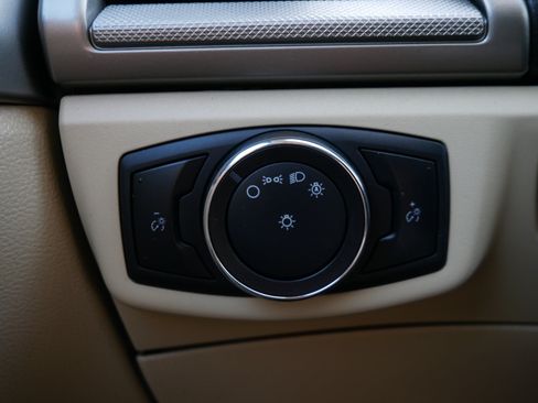 Used 2013 Ford Fusion SE FWD image 26