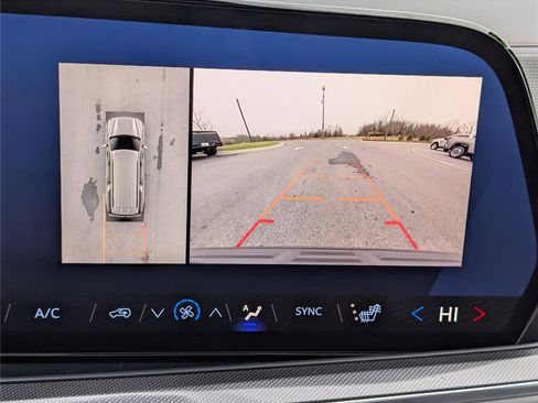 Used 2025 Chevrolet Suburban RST w/ RST Capability Package image 32