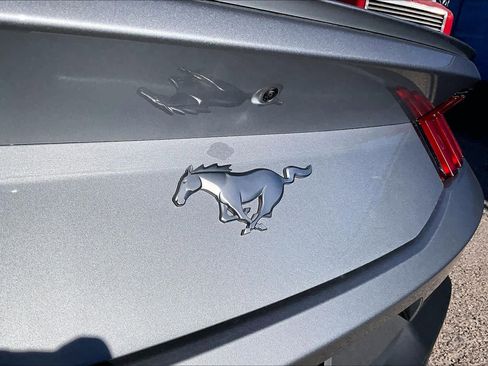 Used 2025 Ford Mustang Premium image 30