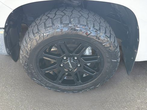 Used 2021 Toyota Tundra SR5 w/ SR5 Upgrade Package AWD/4WD image 30
