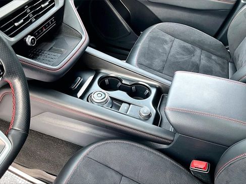 Used 2025 Ford Explorer ST image 8