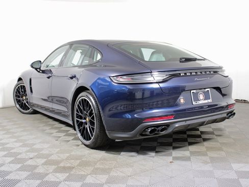 Used 2023 Porsche Panamera 4 Platinum Edition w/ Assistance Package image 3