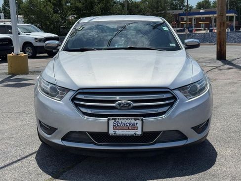 Used 2019 Ford Taurus Limited FWD image 10