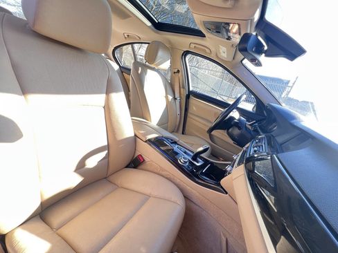 Used 2011 BMW 528i Sedan image 12