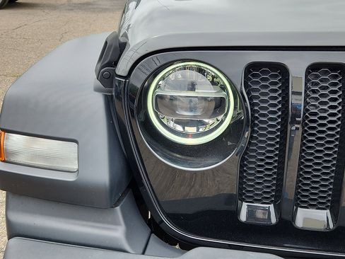 Used 2020 Jeep Wrangler Unlimited Sport AWD/4WD image 9
