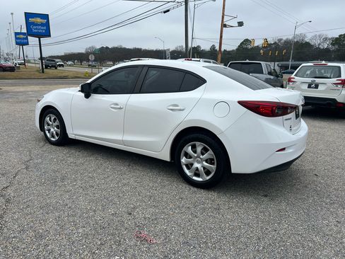 Used 2018 MAZDA MAZDA3 Sport image 15