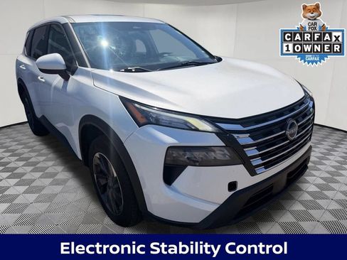 Used 2024 Nissan Rogue SV FWD image 11