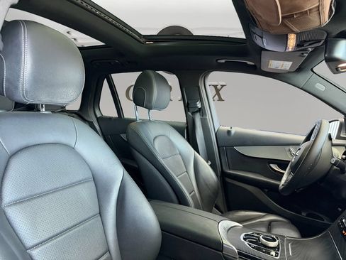 Used 2019 Mercedes-Benz GLC 350e 4MATIC w/ Premium Package image 15