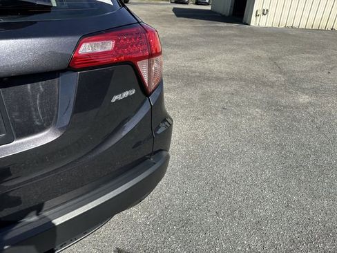 Used 2018 Honda HR-V LX image 33