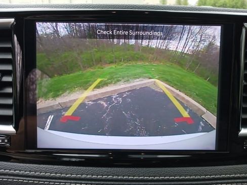 Used 2025 Chrysler Pacifica Limited FWD image 22