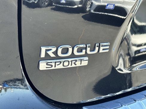 Used 2017 Nissan Rogue Sport SV image 28