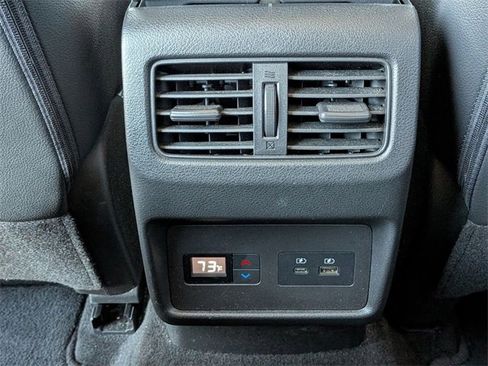 Certified 2022 Nissan Rogue SL w/ SL Premium Package image 29