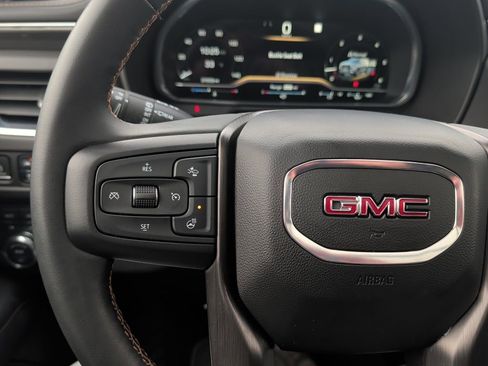 Used 2023 GMC Yukon AT4 w/ AT4 Premium Plus Package image 24