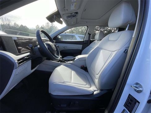 Certified 2025 Hyundai Tucson SEL image 11