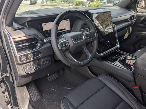 New 2026 GMC Yukon XL Denali w/ Denali Reserve Package AWD/4WD image 12