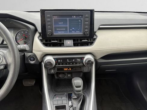 Used 2019 Toyota RAV4 XLE w/ Carpet Mat Package FWD image 12