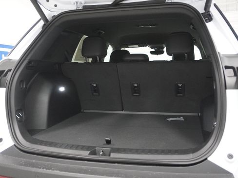 New 2026 Chevrolet Equinox ACTIV w/ Convenience Package III image 9