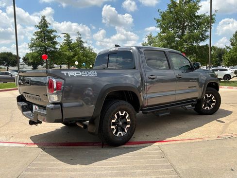 Used 2023 Toyota Tacoma TRD Off-Road w/ Technology Package AWD/4WD image 6