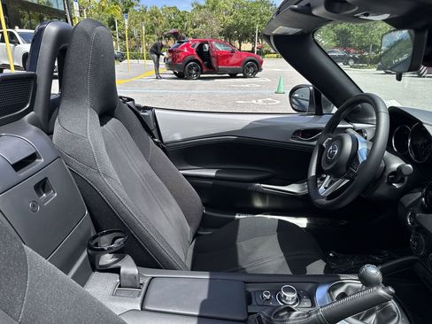 New 2026 MAZDA MX-5 Miata Club w/ Interior Package RWD image 15