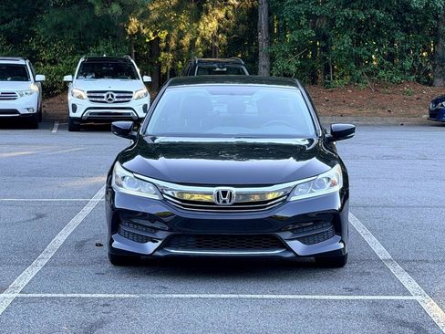 Used 2017 Honda Accord LX image 4