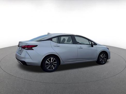 Used 2025 Nissan Versa SV image 12