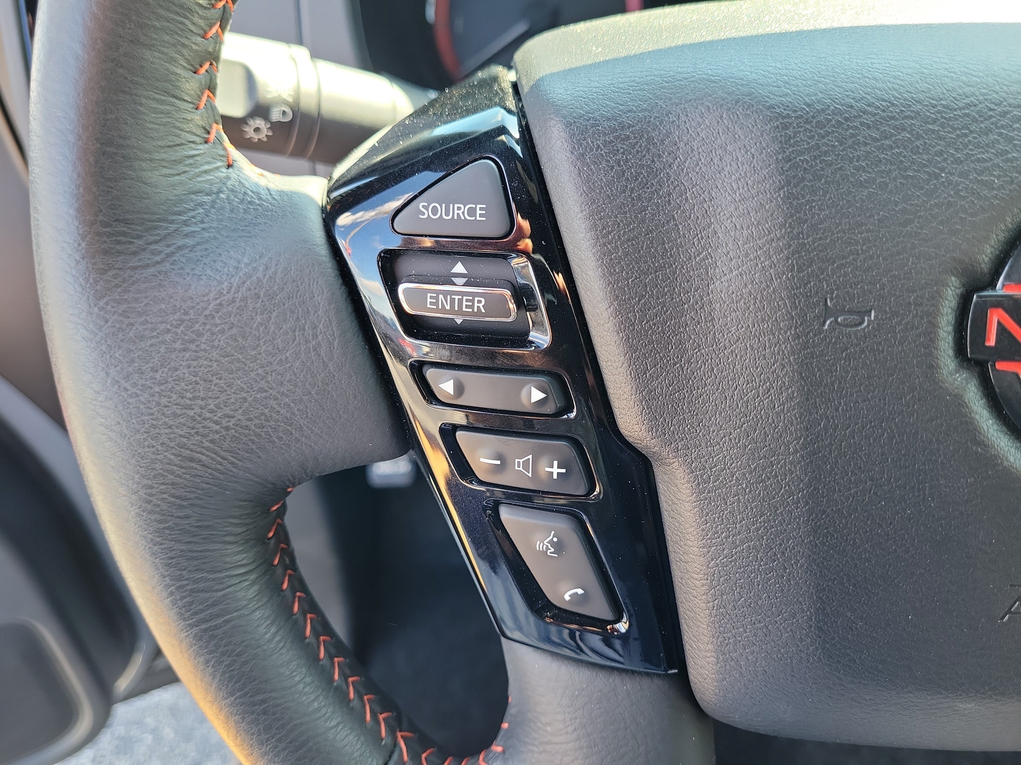 Certified 2025 Nissan Frontier Pro-X w/ Pro Convenience Package RWD image 17